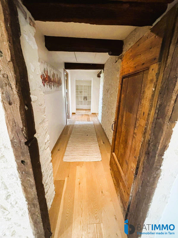 Maison - 308 m² - 8 pièces