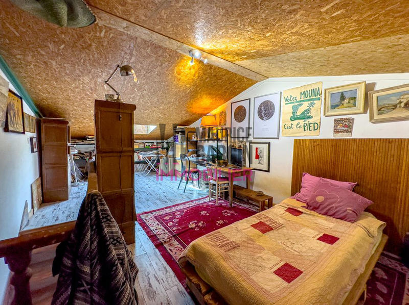 Maison - 228 m² - 5 pièces