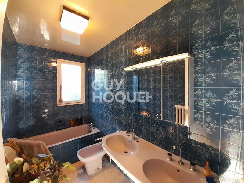 Pavillon - 141 m² - 6 pièces