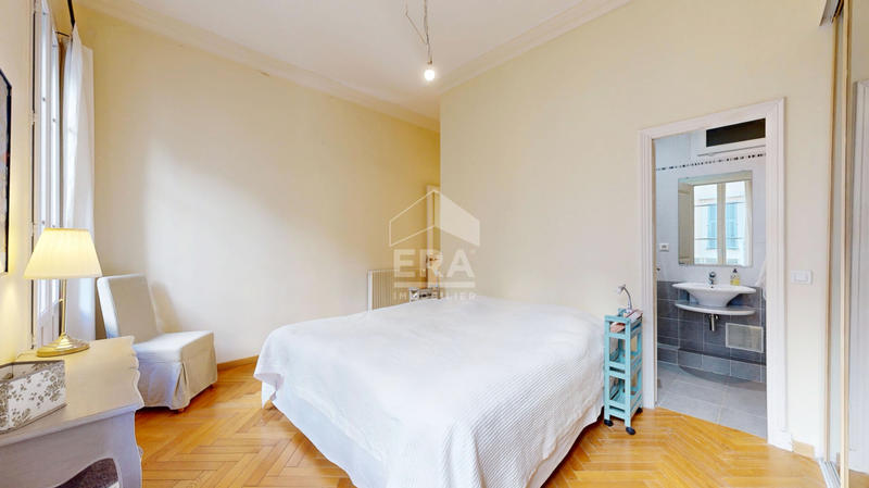 Appartement - 118 m² - 5 pièces