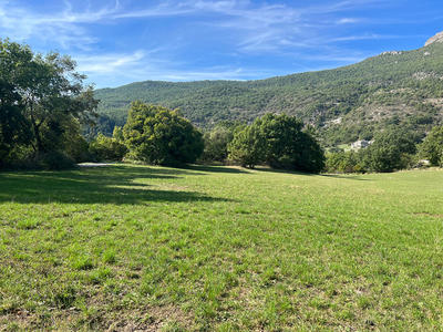 Terrain - 1 500 m²