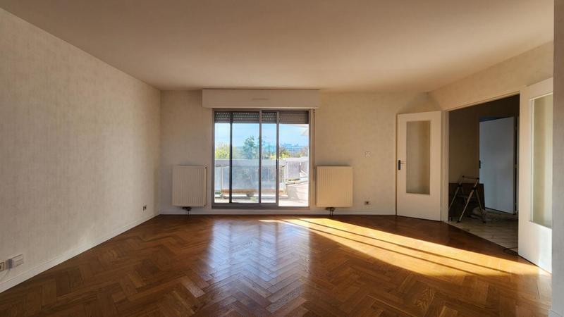 Appartement - 96 m² - 5 pièces