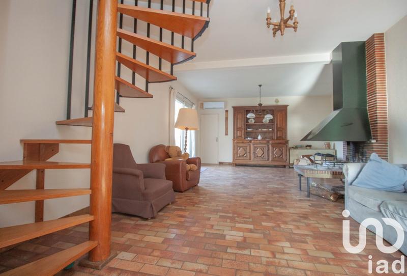 Maison - 230 m² - 7 pièces