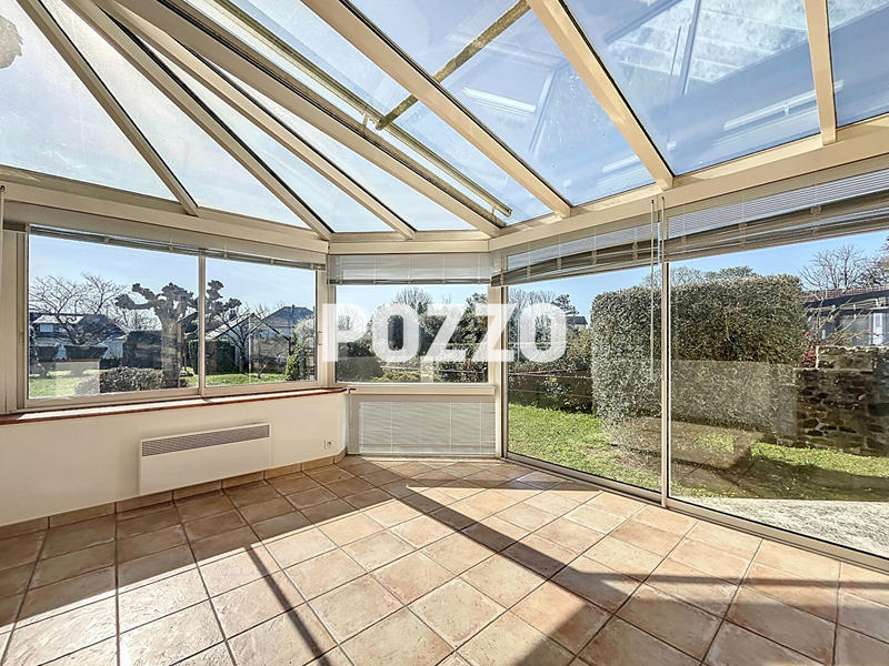 Maison - 189 m² - 9 pièces