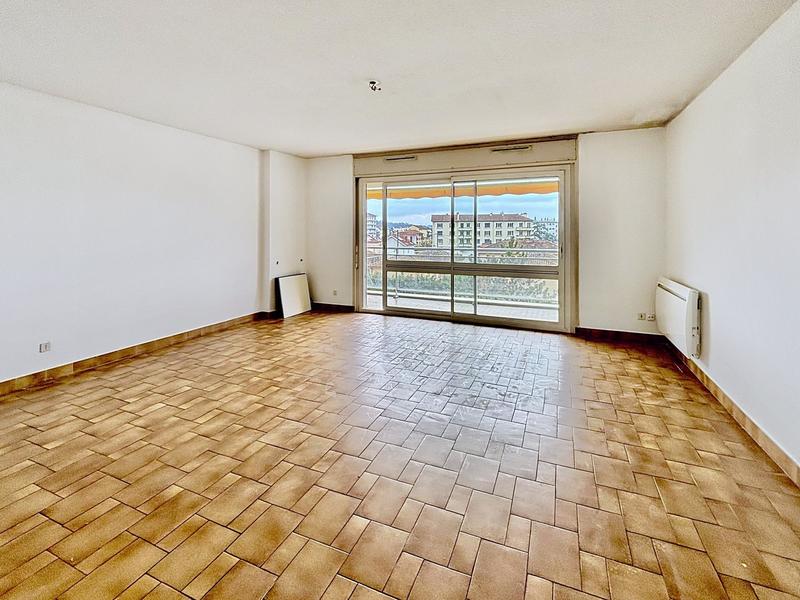 Appartement - 100 m² - 3 pièces