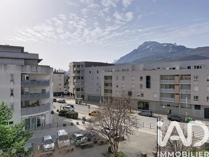 Appartement - 92 m² - 5 pièces