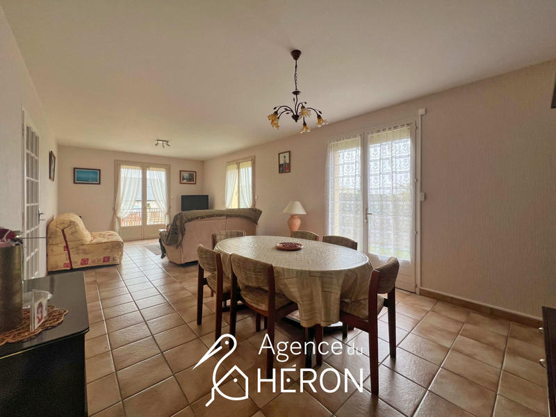 Maison - 92 m² - 5 pièces