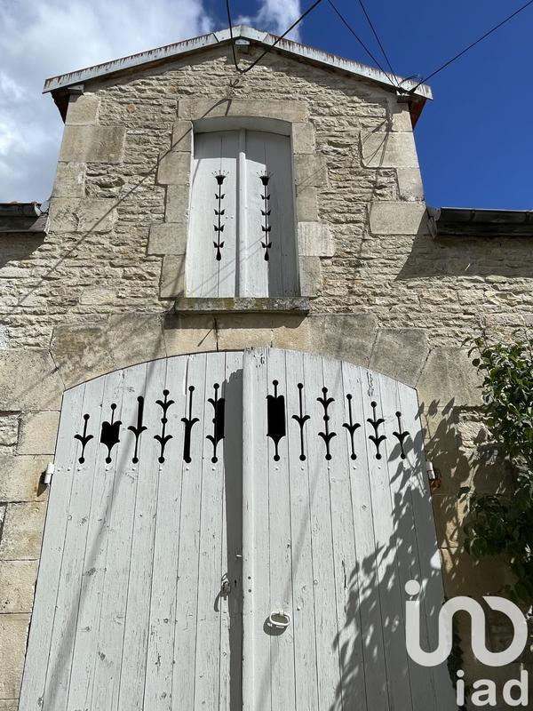 Maison - 360 m² - 17 pièces