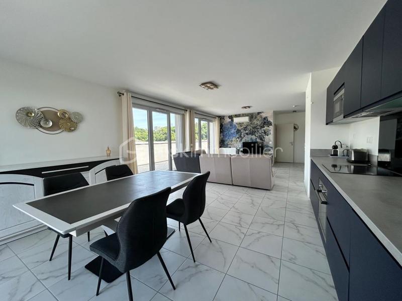 Appartement - 96 m² - 3 pièces