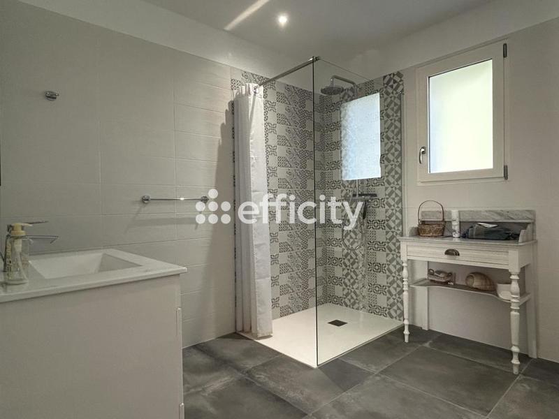 Maison - 137 m² - 7 pièces