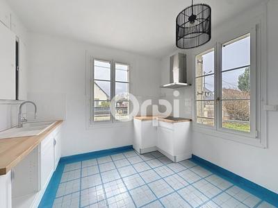 Maison - 88 m² - 4 pièces