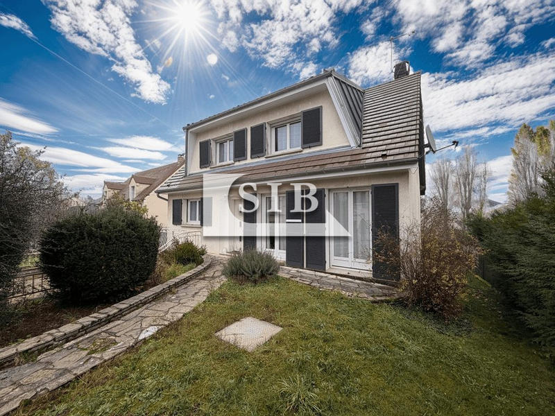 Maison - 99 m² - 5 pièces