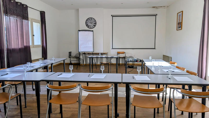 Propriété - 1 000 m² - 40 pièces