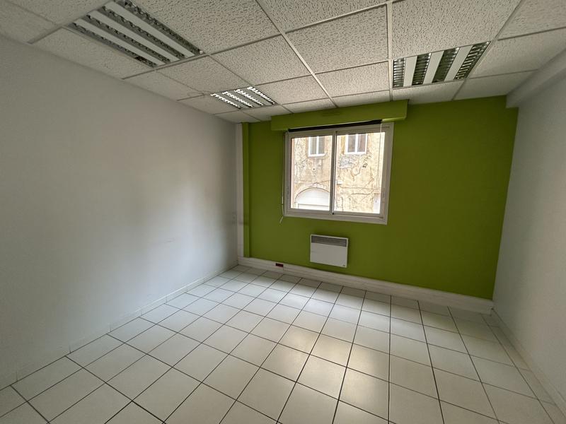 Appartement - 99 m² - 4 pièces