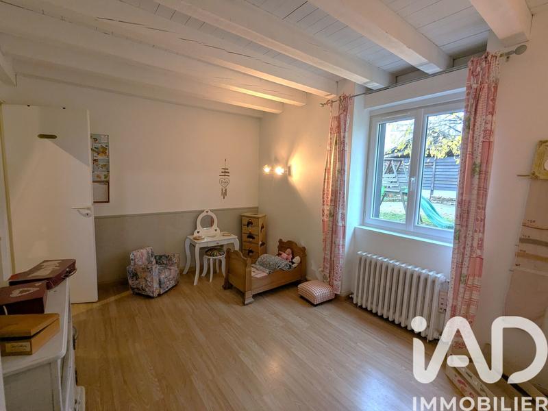 Maison - 243 m² - 9 pièces