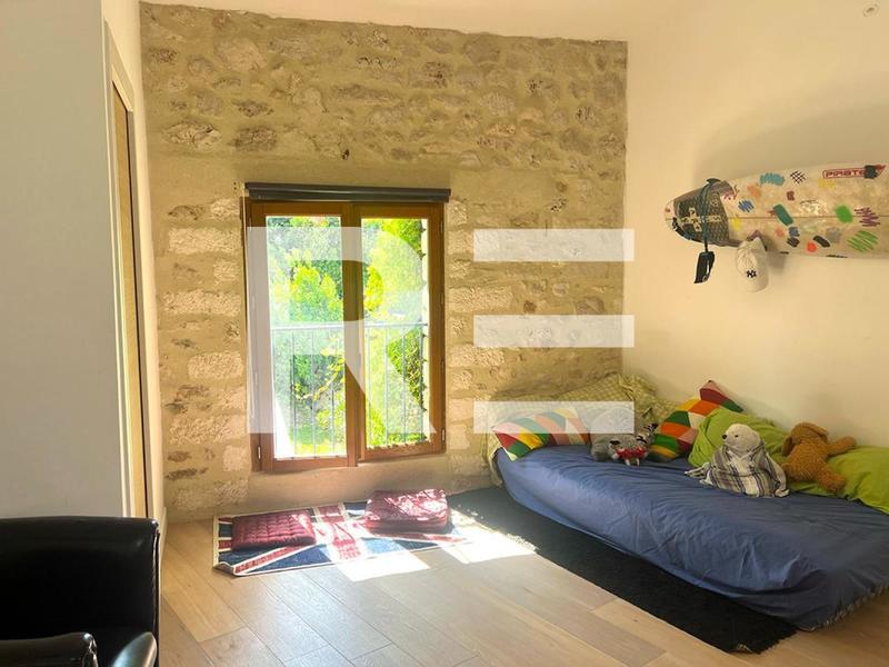 Maison - 310 m² - 11 pièces