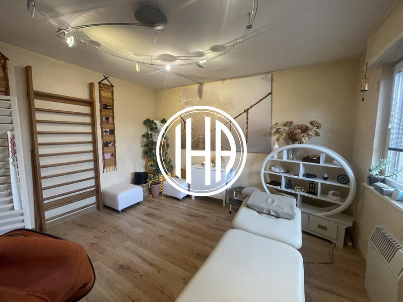 Local d'activités - 61 m²