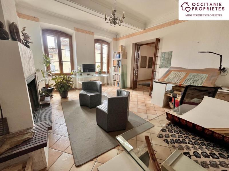 Maison de village - 237 m² - 9 pièces