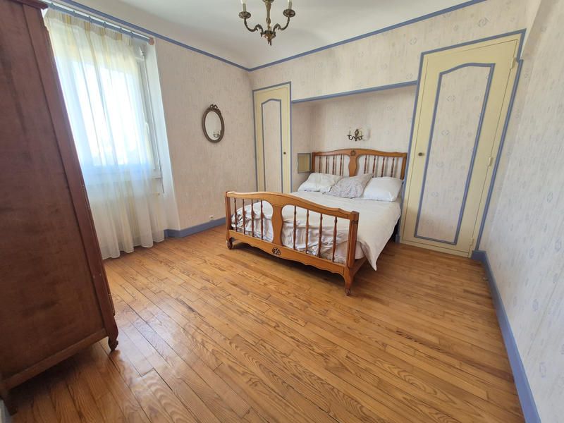 Maison - 160 m² - 9 pièces