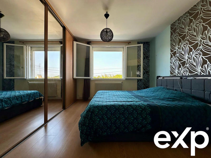 Maison - 307 m² - 10 pièces