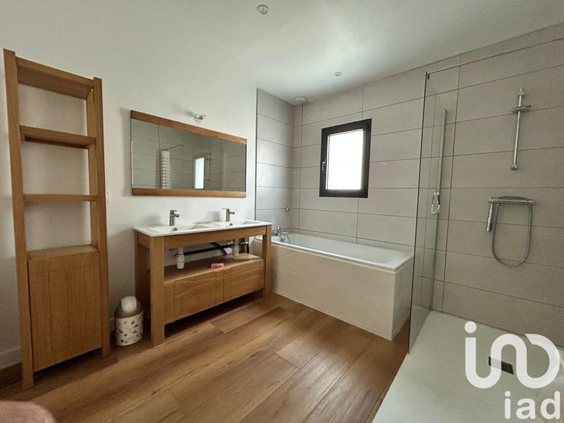 Maison de maîtres - 203 m² - 10 pièces