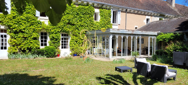 Maison - 300 m² - 7 pièces