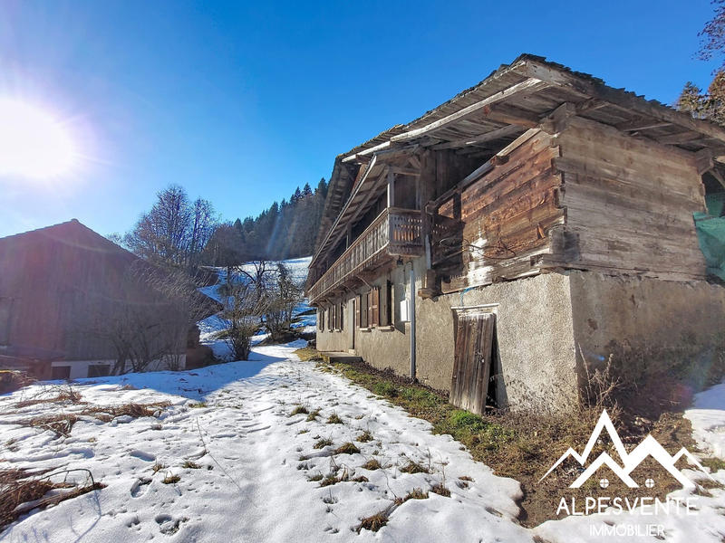 Maison - 260 m² - 9 pièces