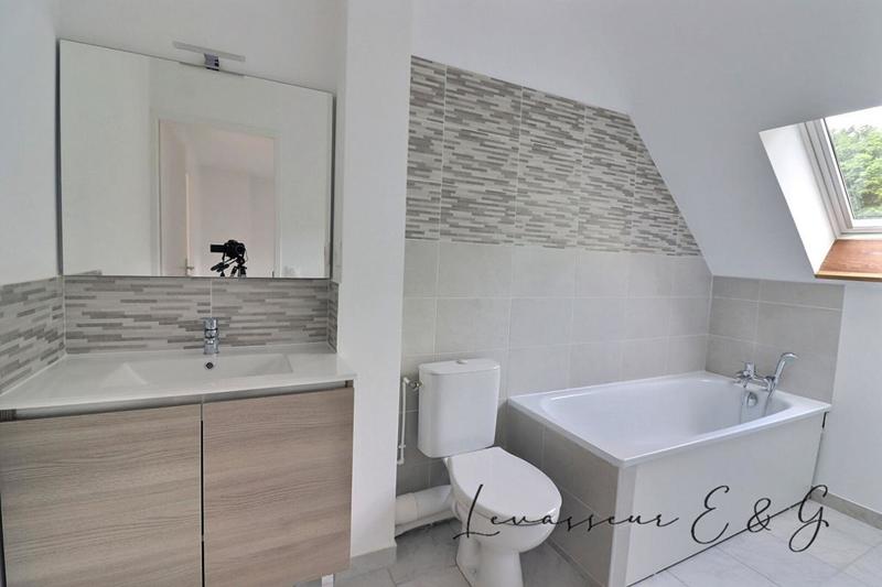 Maison - 102 m² - 5 pièces