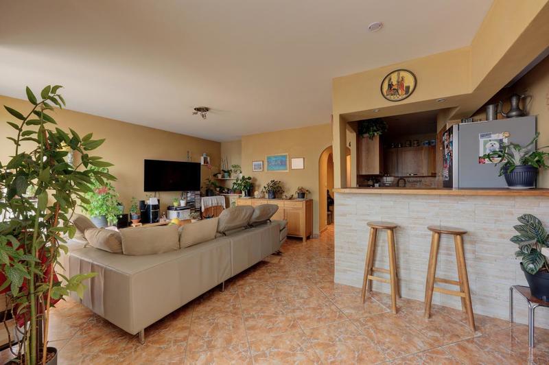 Appartement ancien - 95 m² - 5 pièces