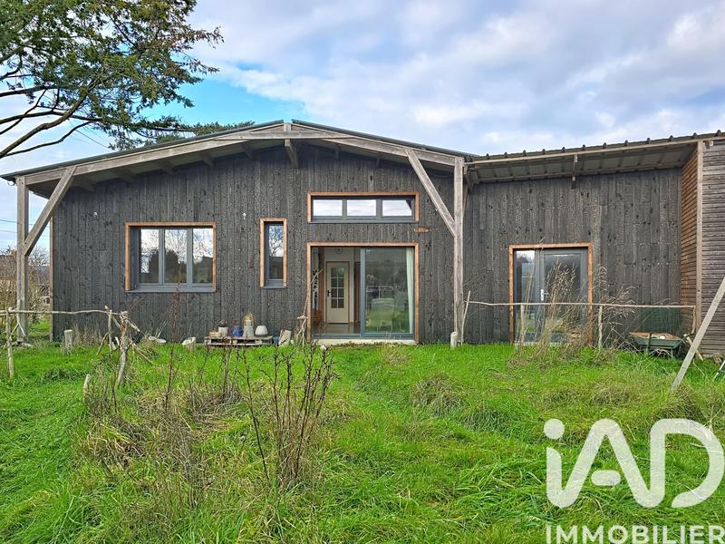 Maison - 98 m² - 5 pièces