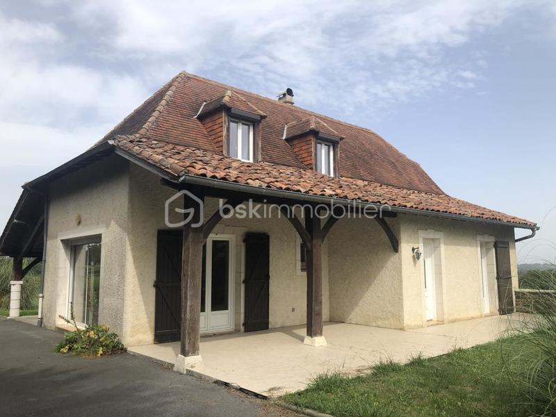 Maison - 140 m² - 5 pièces