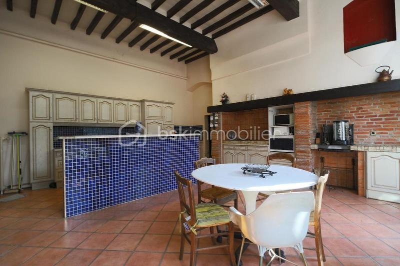 Demeure - 488 m² - 8 pièces