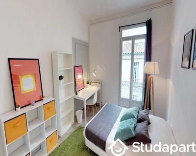 Chambre - 90 m² - 1 pièce