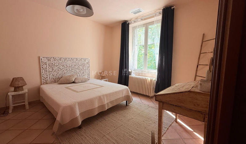 Bastide - 800 m² - 12 pièces