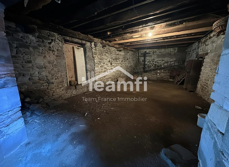 Maison - 181 m² - 7 pièces