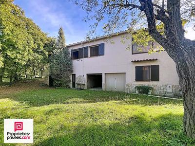 Maison - 210 m² - 7 pièces