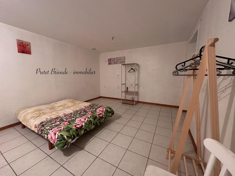 Maison - 305 m² - 15 pièces