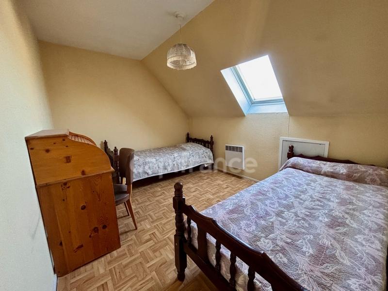 Maison - 102 m² - 6 pièces