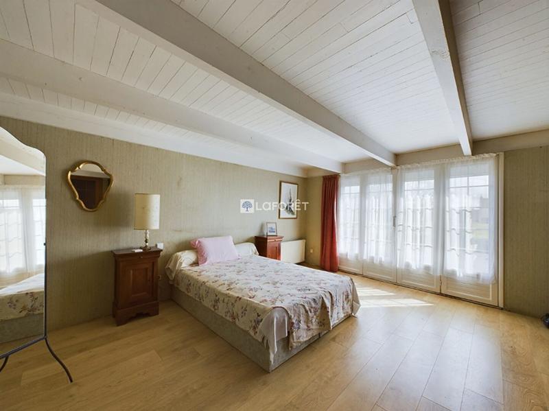 Maison - 178 m² - 8 pièces