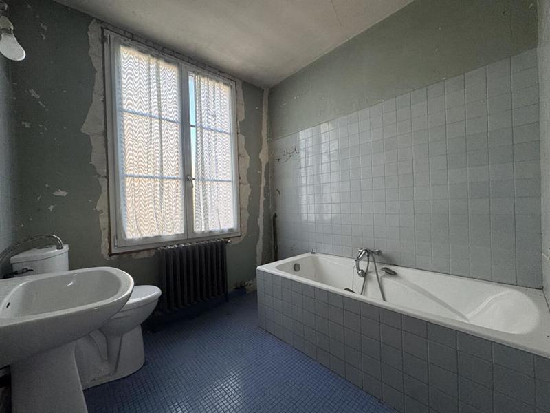 Maison - 205 m² - 7 pièces