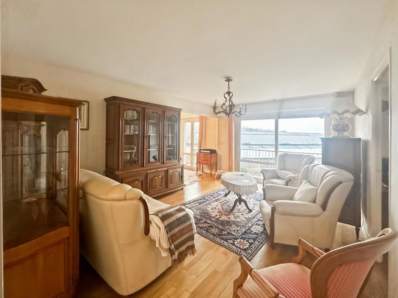 Appartement - 88 m² - 5 pièces