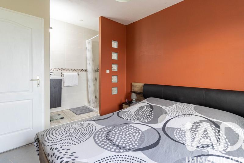 Maison - 90 m² - 5 pièces