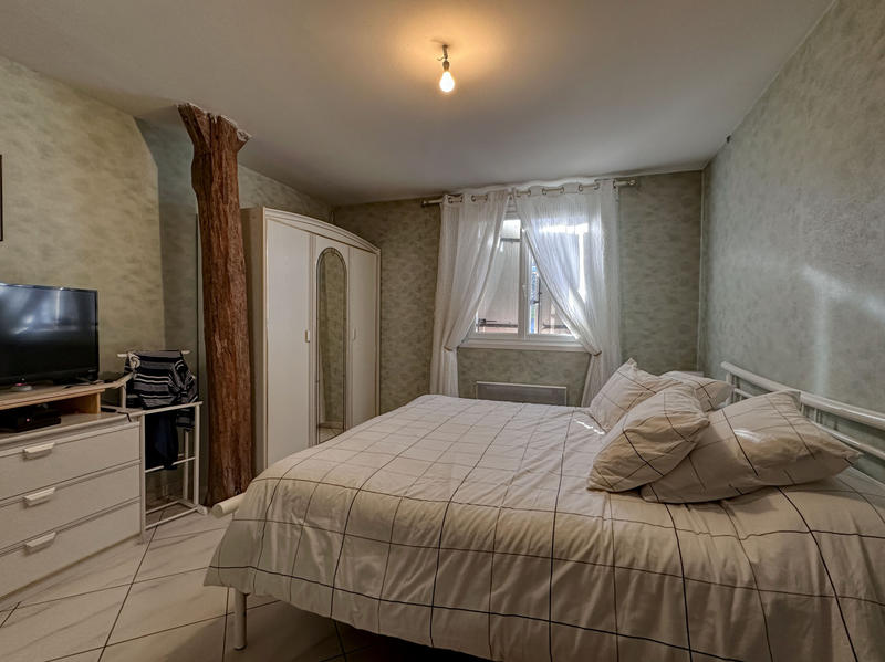 Maison - 213 m² - 7 pièces