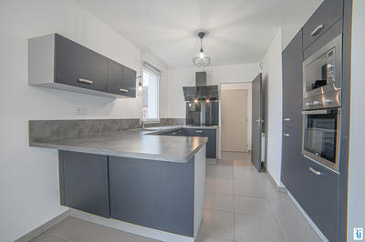 Maison - 101 m² - 5 pièces