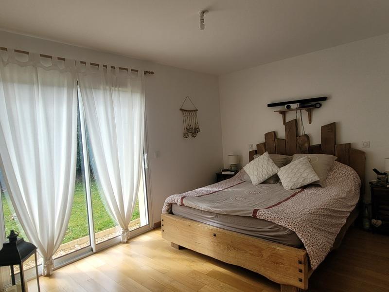 Maison - 210 m² - 9 pièces