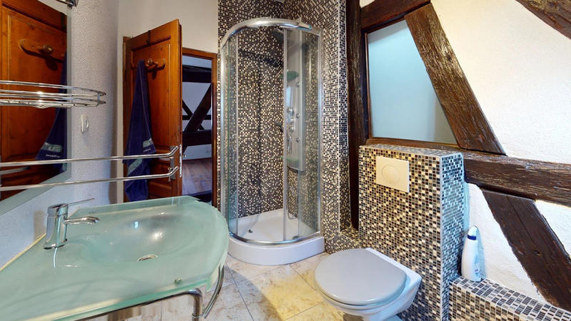 Maison traditionnelle - 258 m² - 7 pièces