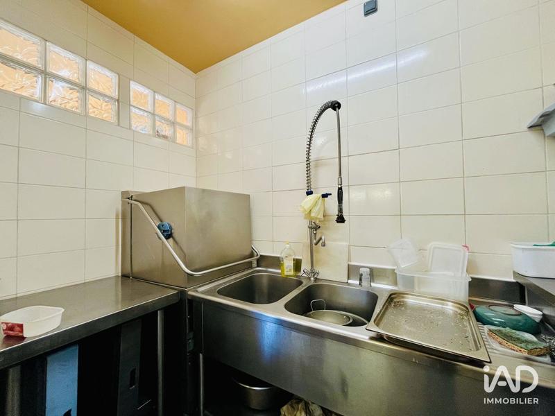 Local commercial - 151 m²