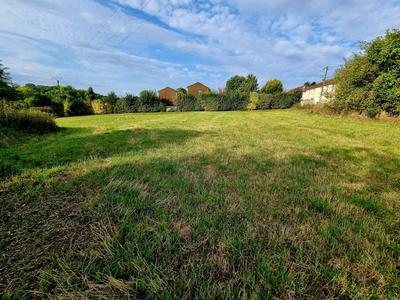 Terrain constructible - 12 000 m²