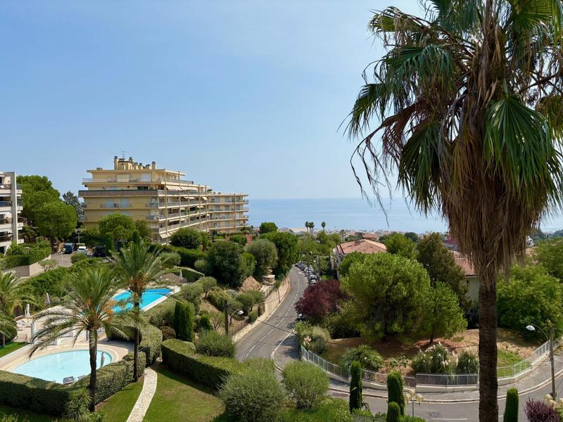 Appartement - 82 m² - 4 pièces