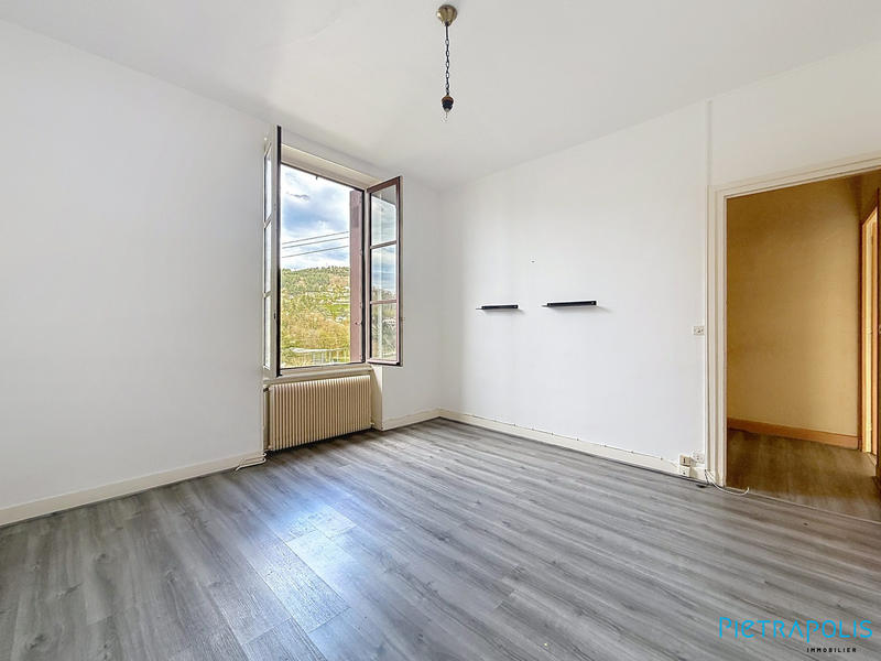 Maison - 85 m² - 5 pièces